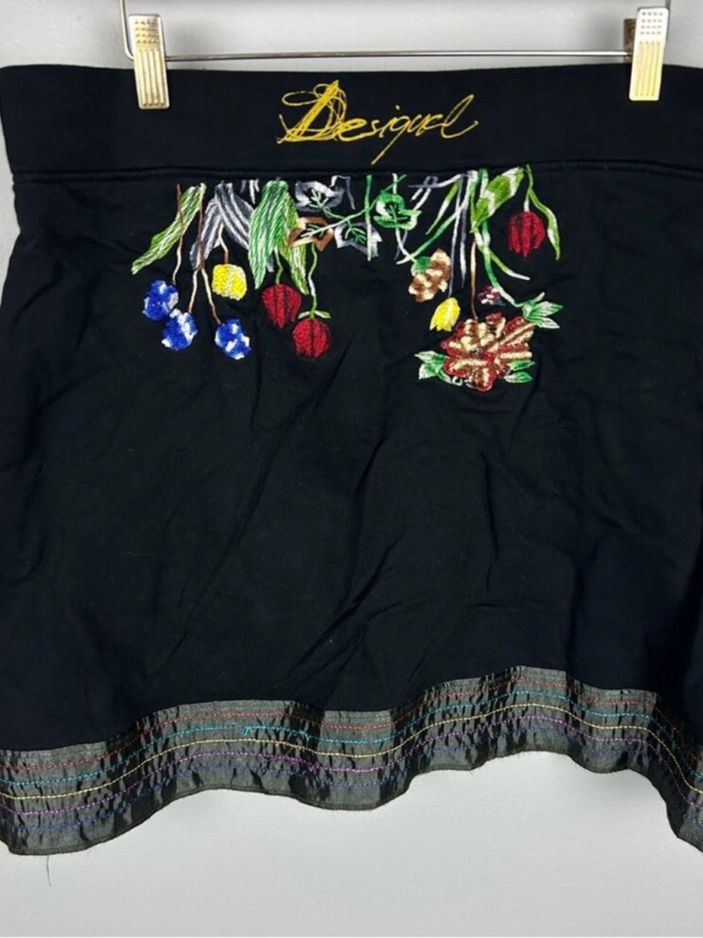 Desigual Boho Black Floral Embroidered Elastic Waist Mini Skirt Sz L Artsy - Picture 2 of 4